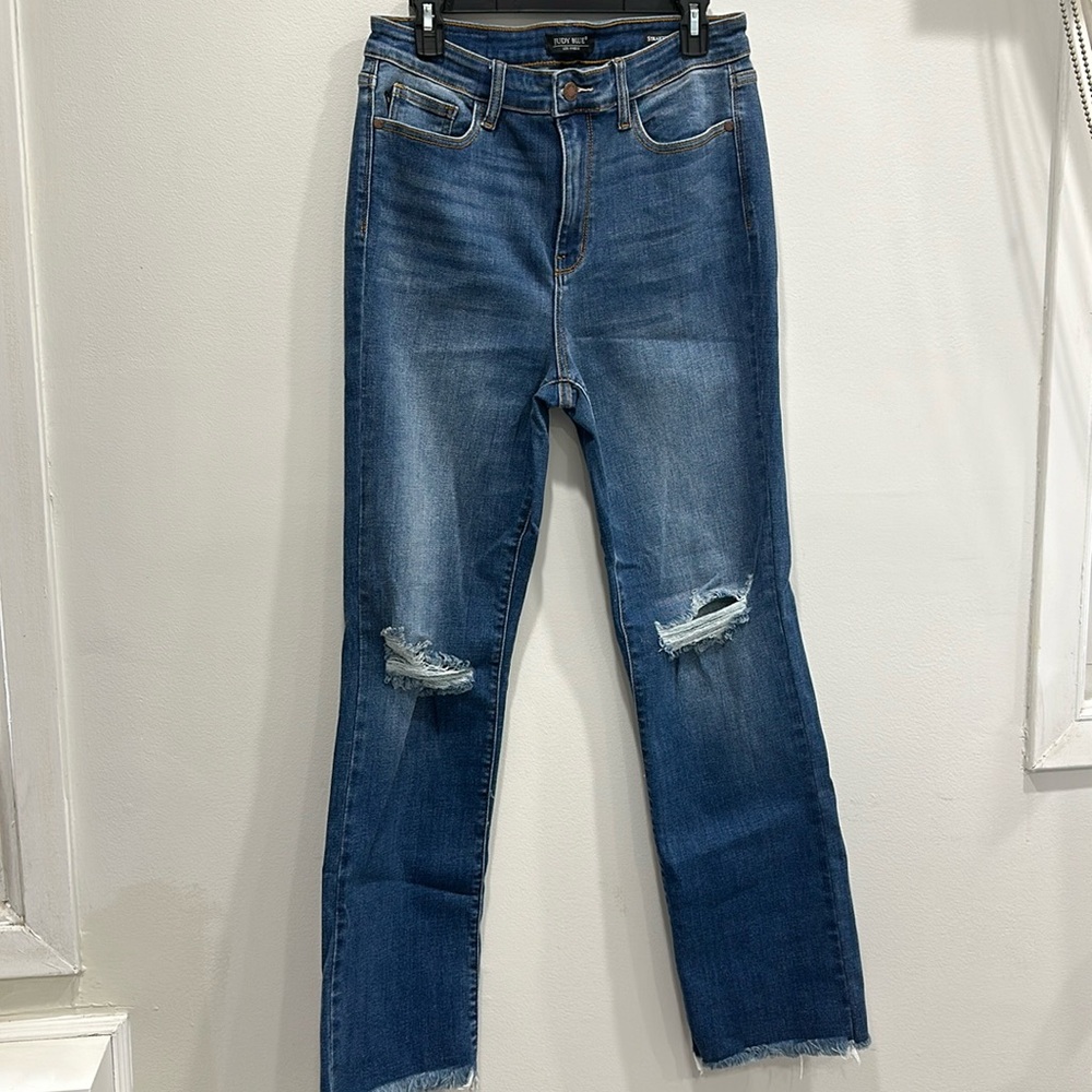 Very pretty straight Jean for fall